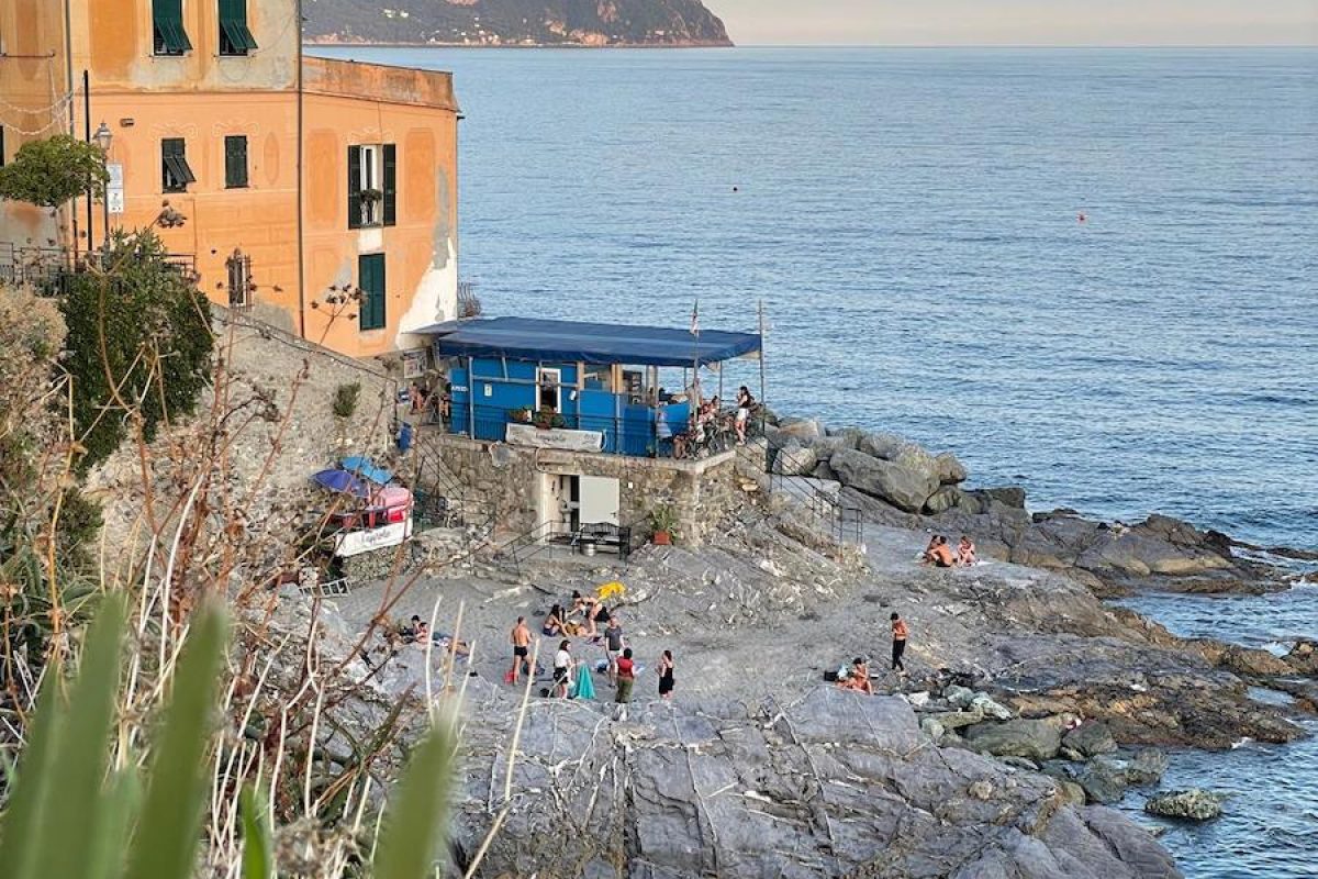 Una giornata a Bogliasco: tra scogli, focaccia e Asinelli