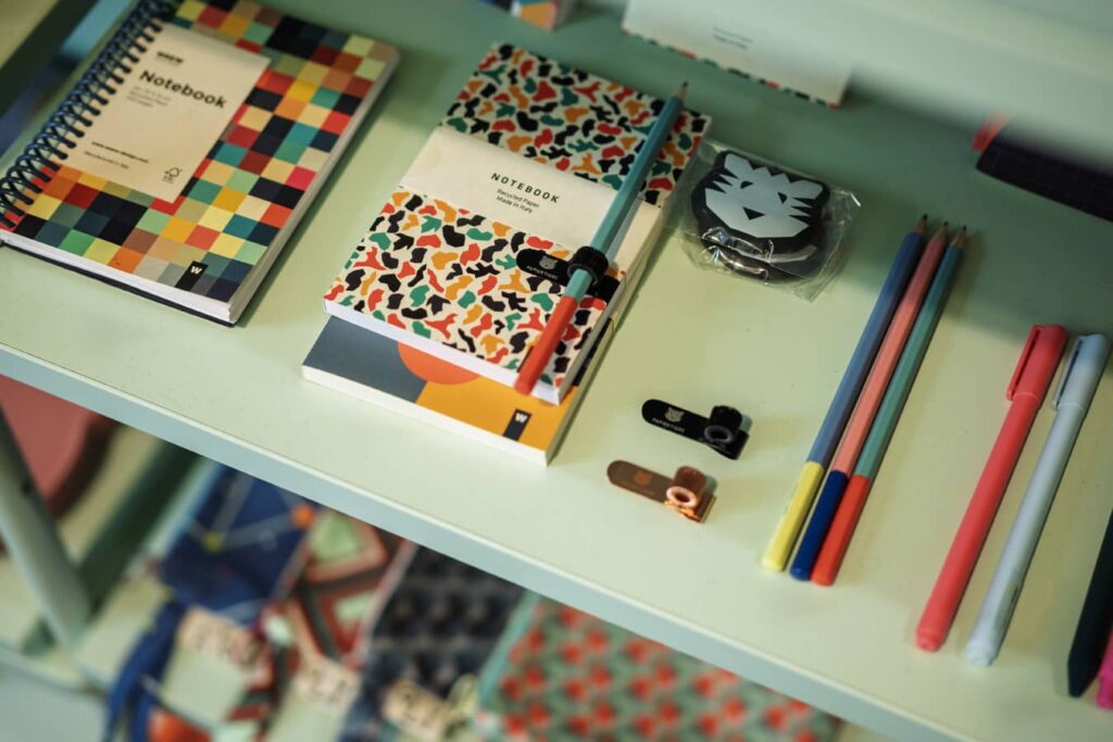 Da VerdeMari concept store NoLo si trovano regali originali, fatti da piccoli artigiani a prezzi onesti