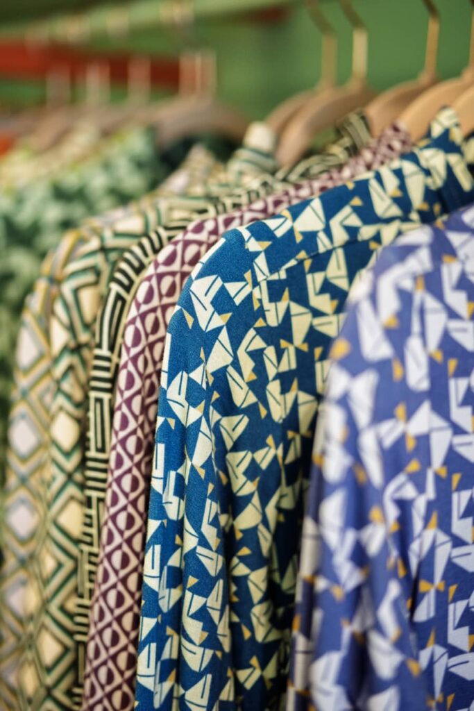 I tessuti con grafiche disegnate da Marinella, fondatrice di VerdeMari concept store NoLo