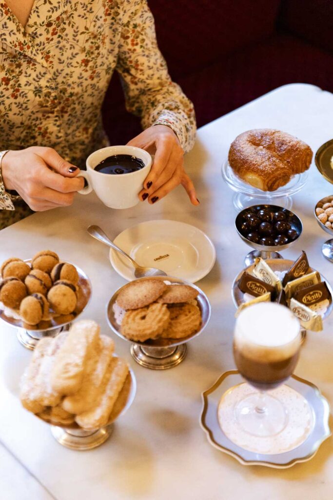 Merenda Reale al caffè Platti